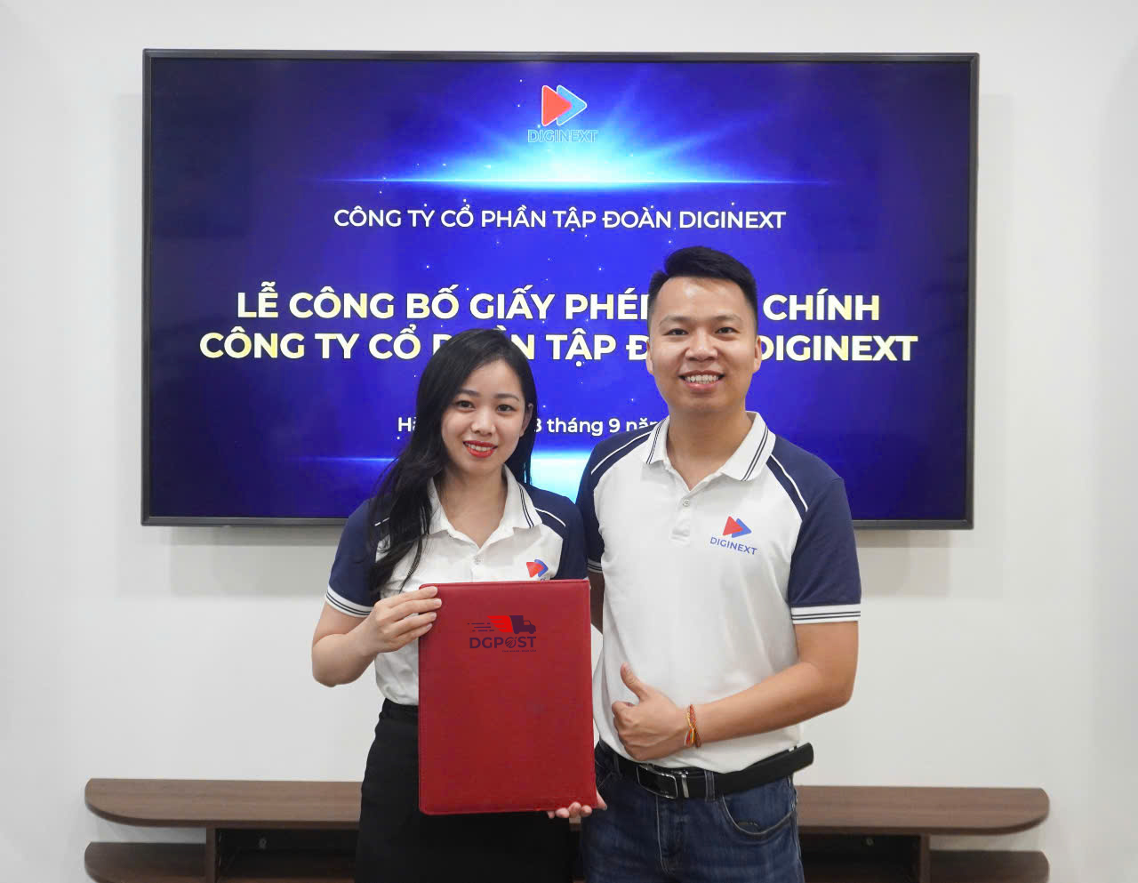 dai-dien-dgpost-nhan-giay-phep-buu-chinh
